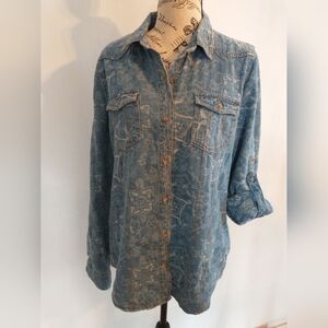 Life in Progress floral denim blouse, size large